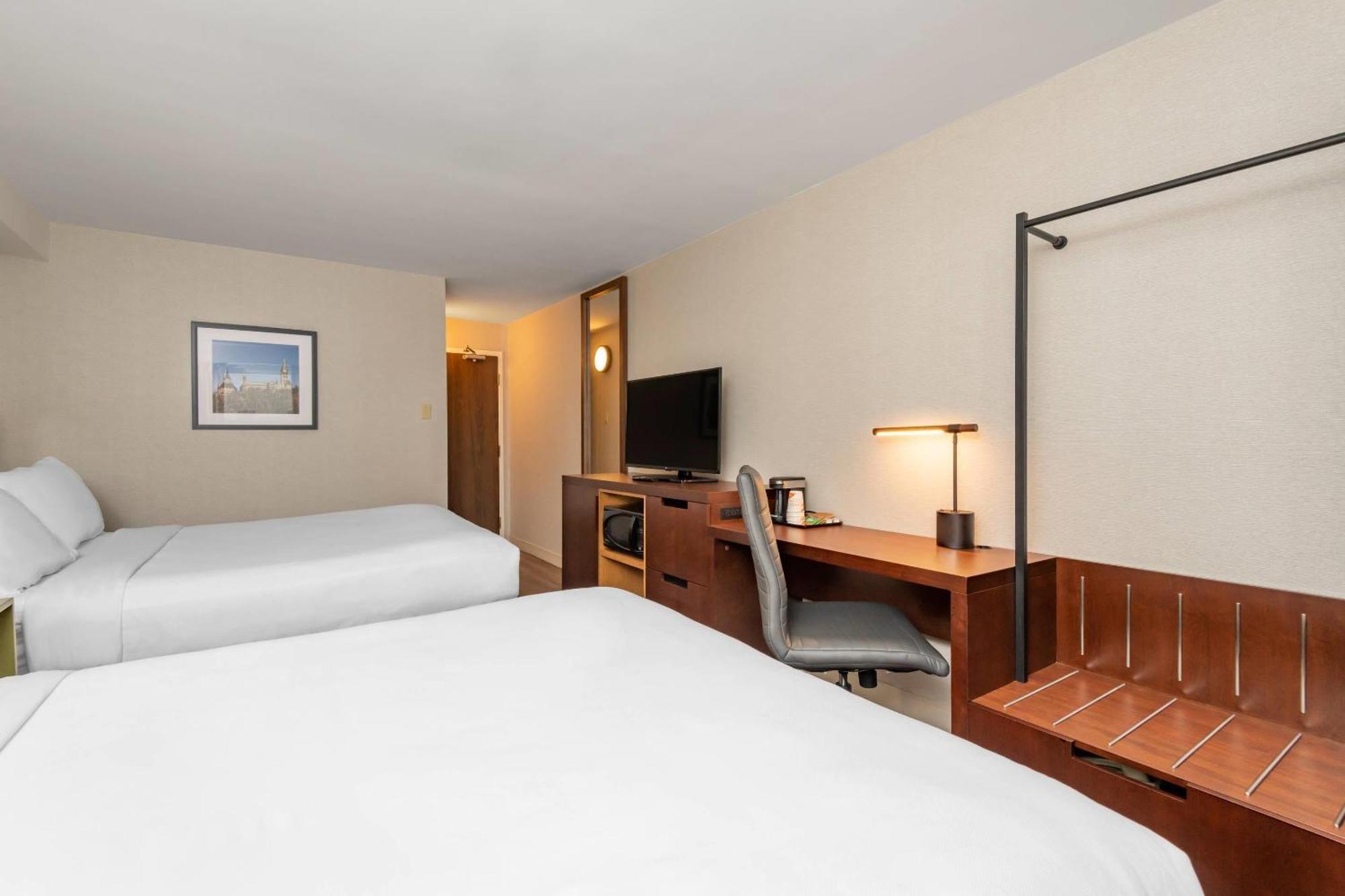 Comfort Inn Отава Екстериор снимка