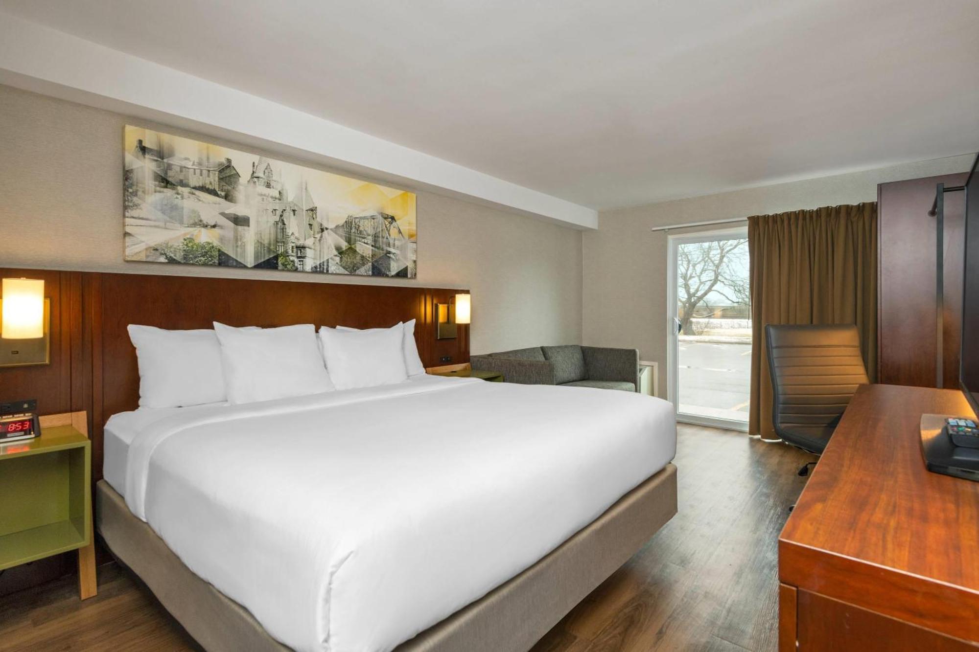 Comfort Inn Отава Екстериор снимка